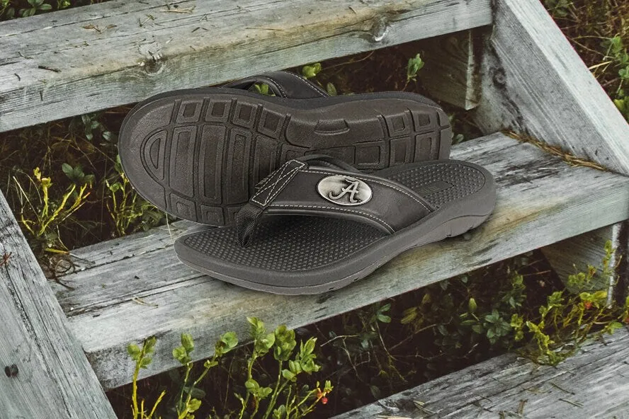 Alabama Crimson Tide Men's Collegiate Brown Flip Flop Sandal.
