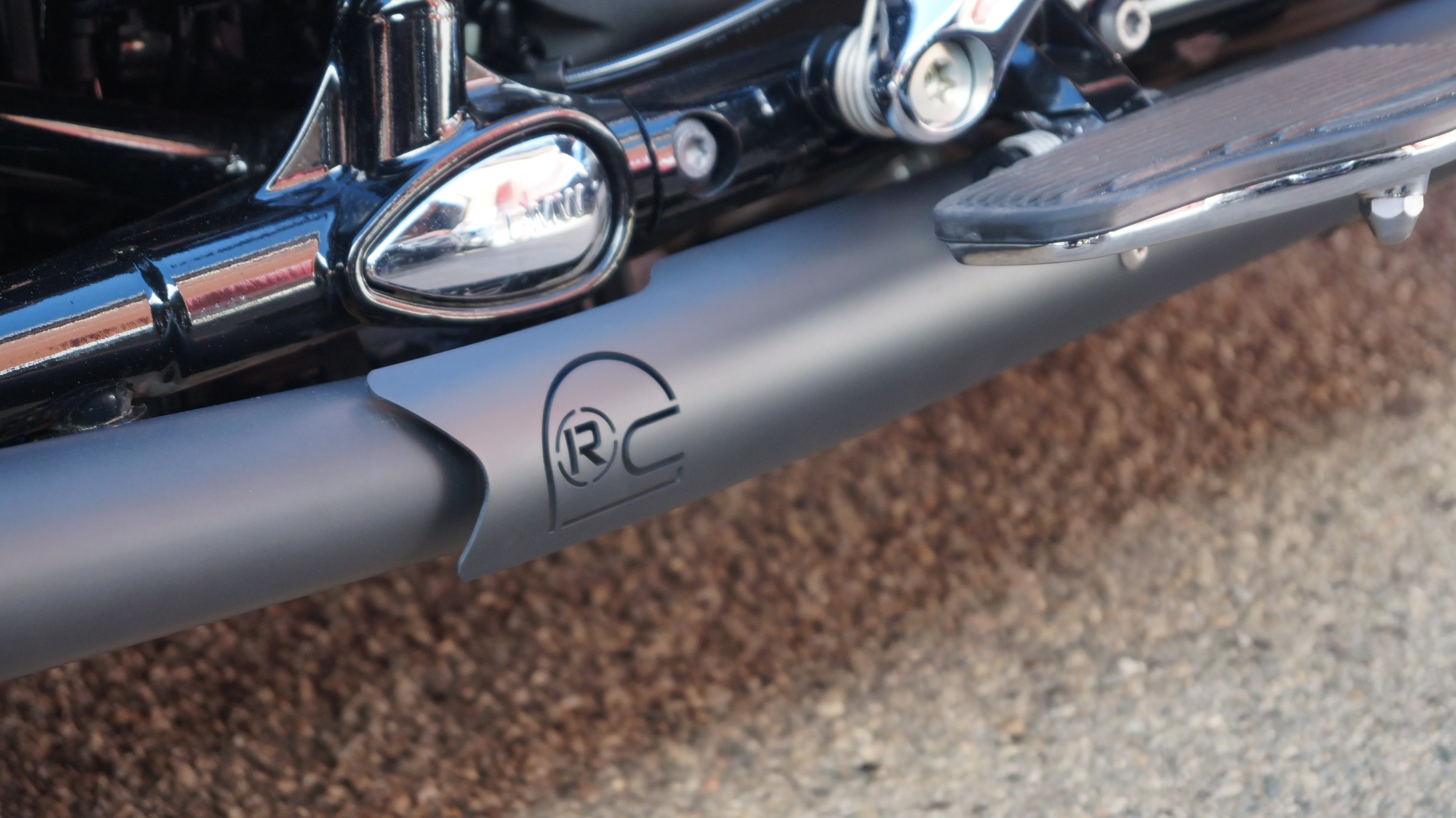 BMW R18 custom exhaust
