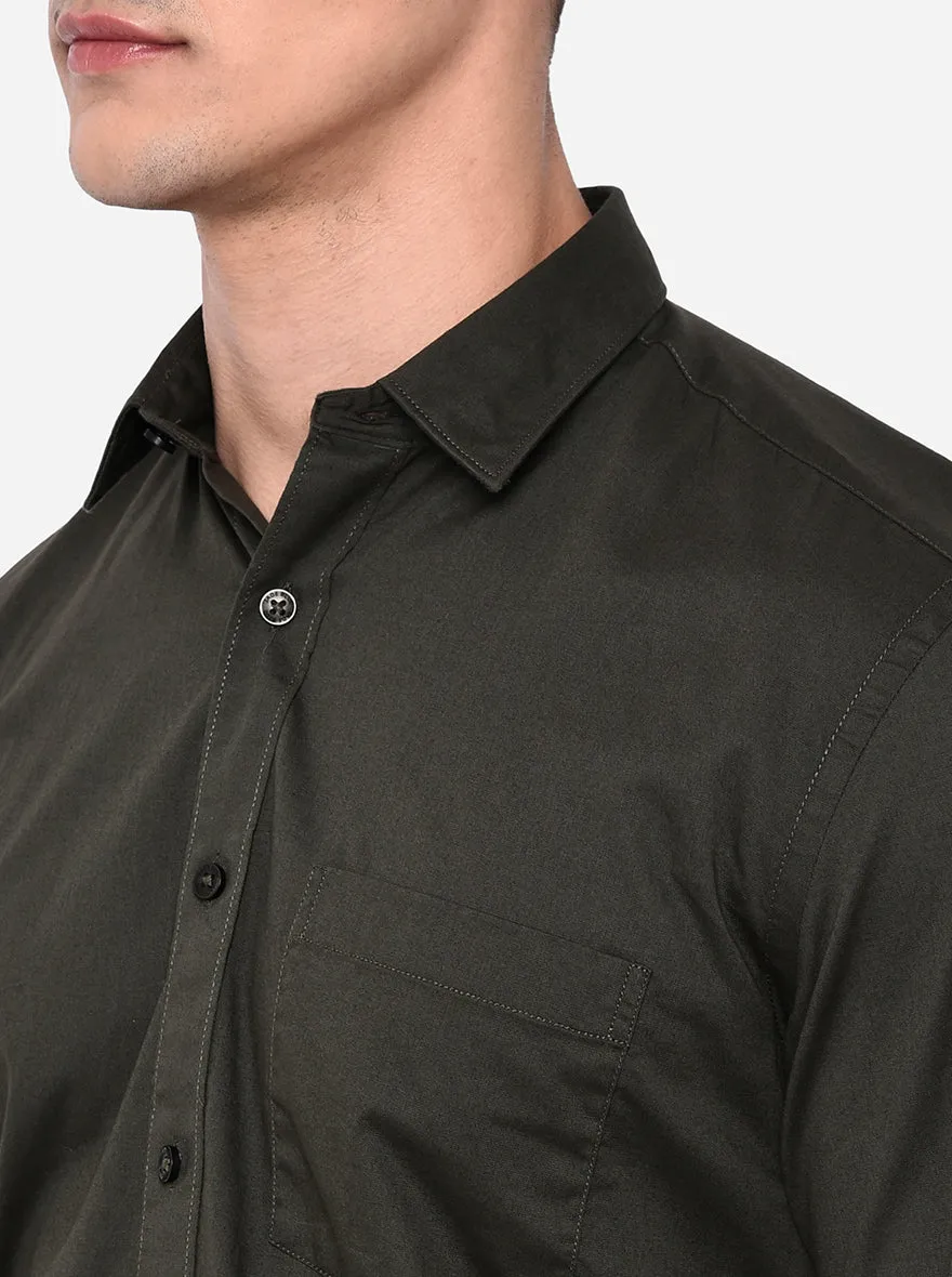 Bottle Green Solid Slim Fit Casual Shirt | JadeBlue