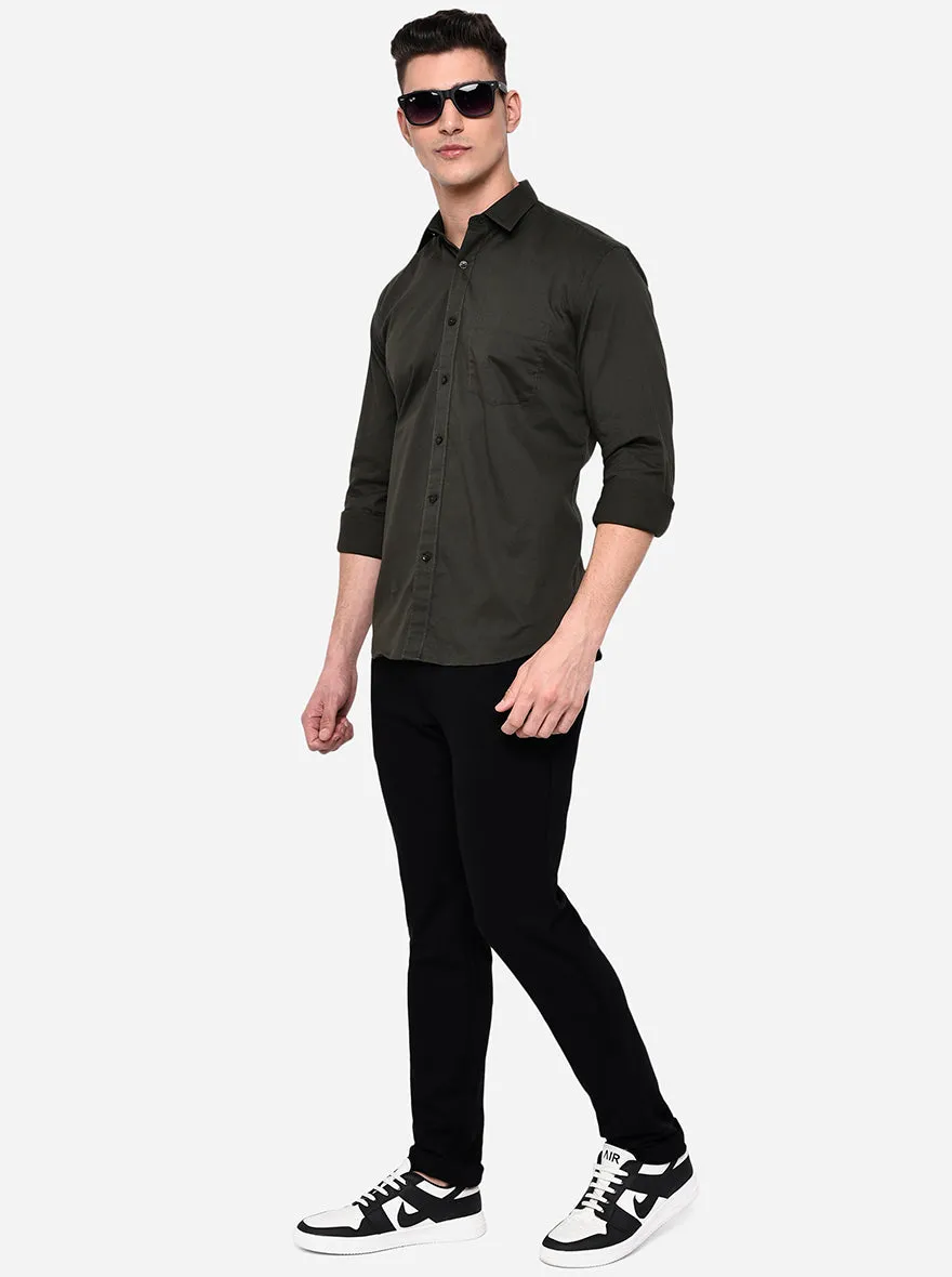 Bottle Green Solid Slim Fit Casual Shirt | JadeBlue