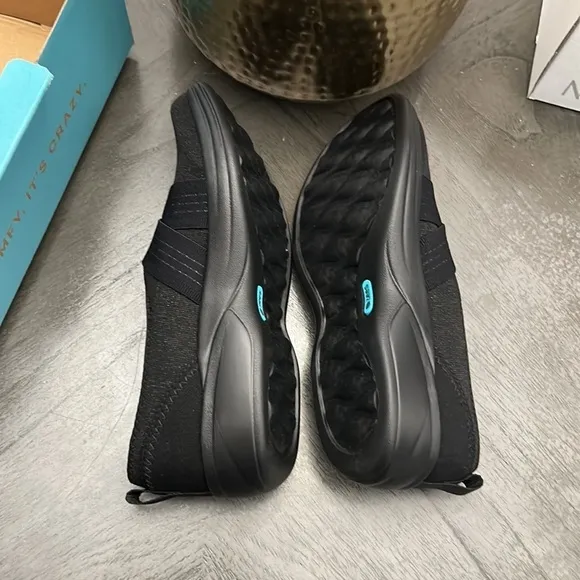 BZees Niche III Slip-On