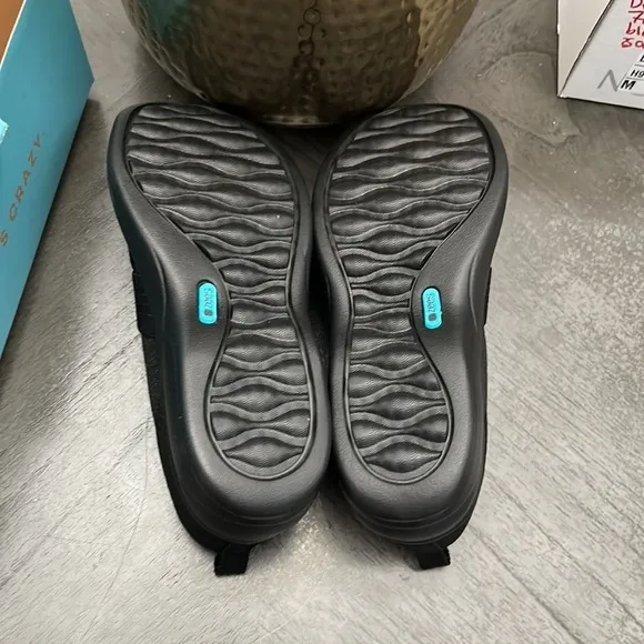 BZees Niche III Slip-On