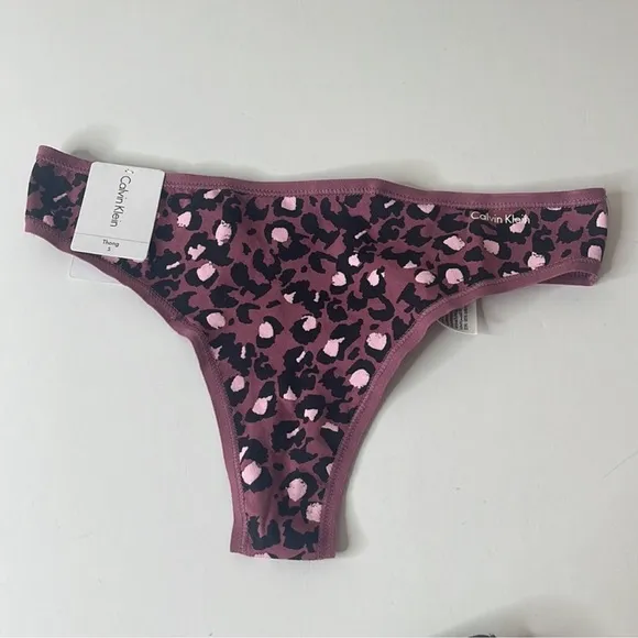 Calvin Klein Assortment of Thong Panties - 5 Pairs. Size Small / 5