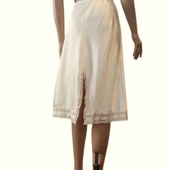Christian Dior Lace Trimmed Back-Slit Half Slip, Cream |M