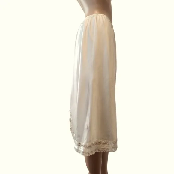 Christian Dior Lace Trimmed Back-Slit Half Slip, Cream |M