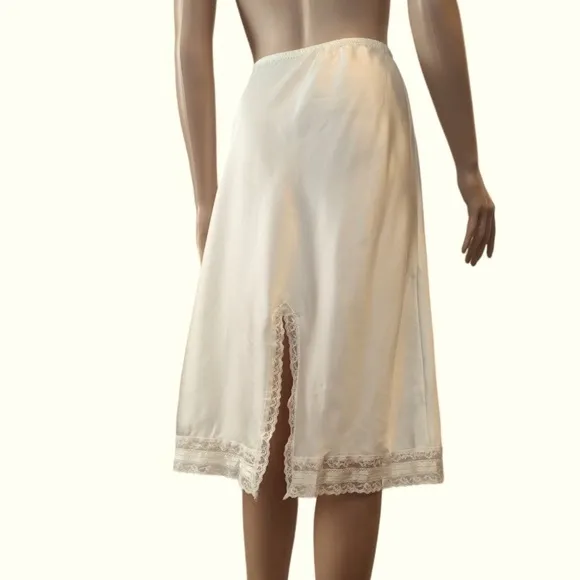 Christian Dior Lace Trimmed Back-Slit Half Slip, Cream |M