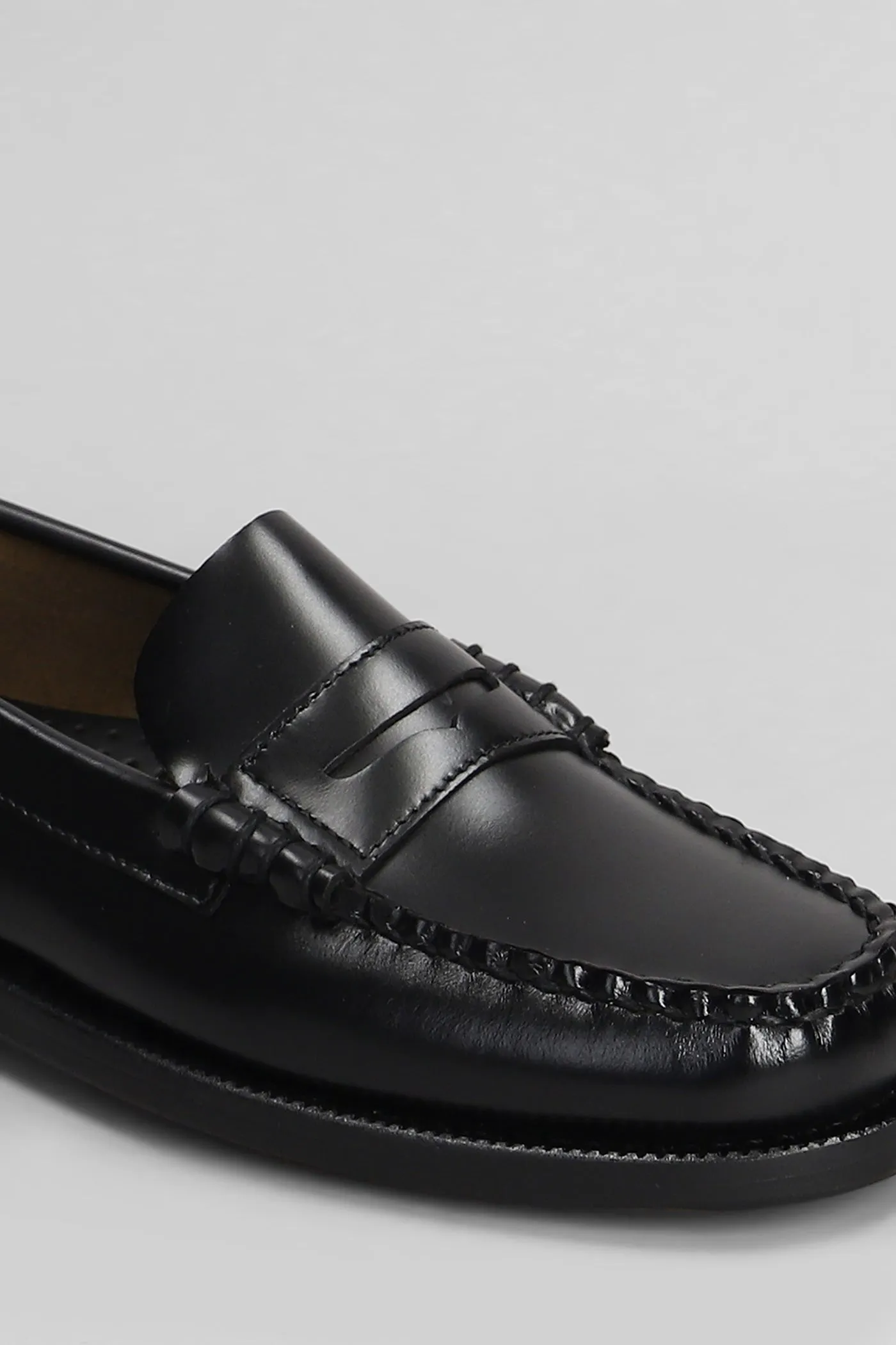 Classic dan Loafers in black leather