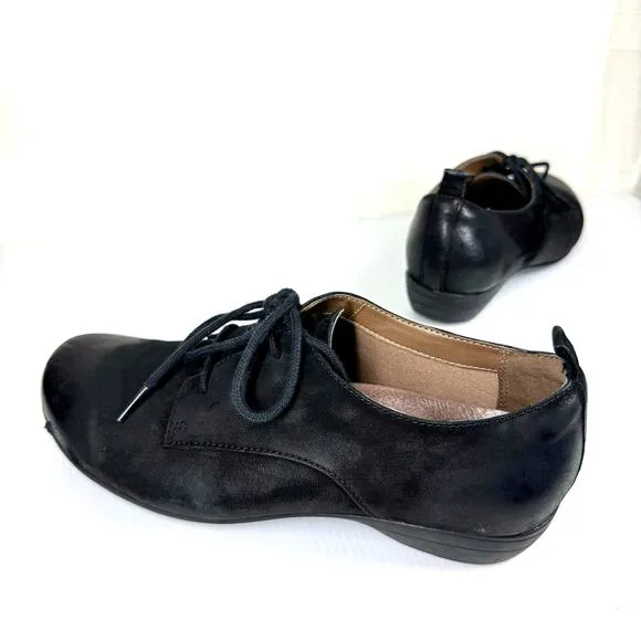 DANSKO Finola Oxford Size EU 39 / Women 8.5  Black Leather Academia Witchy Goth