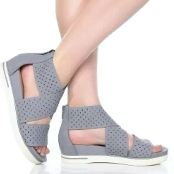 EILEEN FISHER - Sport Platform Strappy Sandal In Pale Sky Size 8.5