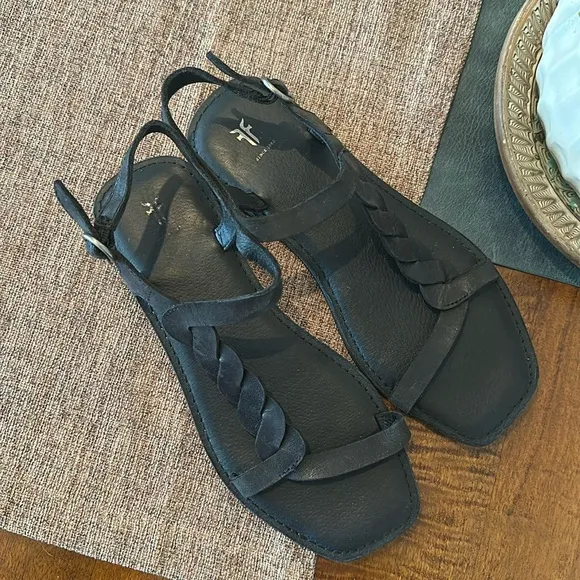 FRYE black Sydney braided sandals (US size 7) ✨
