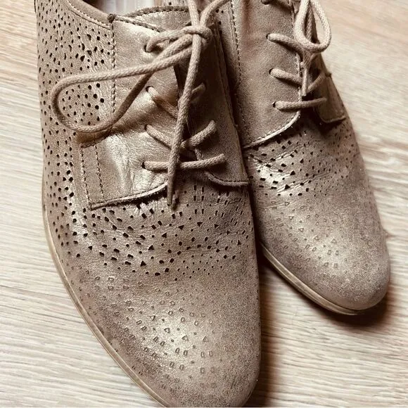 Gabor Gold Perforated Brushed Leather Suede Oxford Lace Up Shoes Women’s 9.5