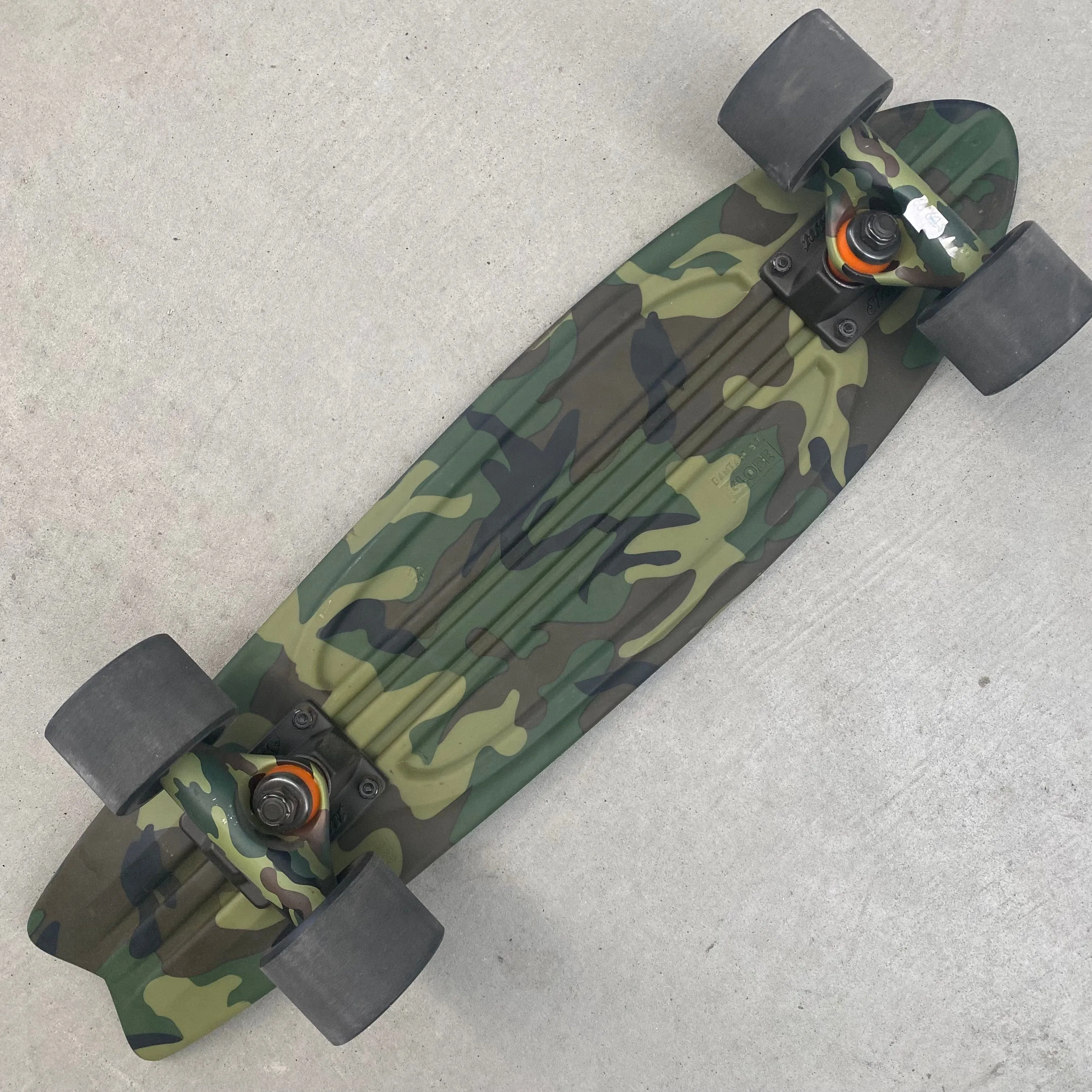 Globe 22" Bamtan Cruisers