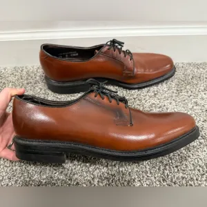 Hofheimer's Cavaliers men's brown leather Oxford dress shoes, size 12