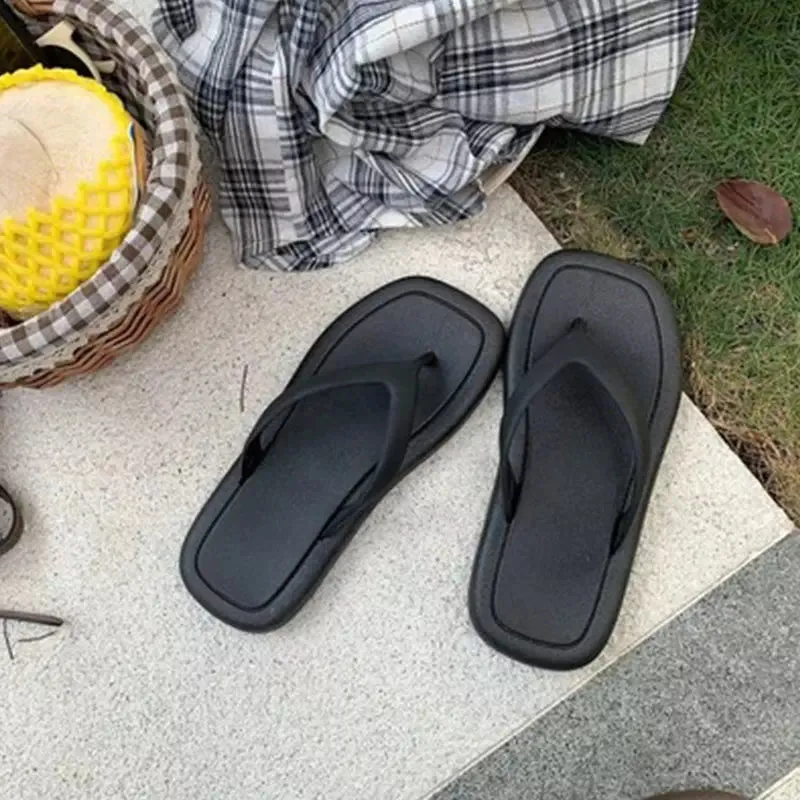 Lightweight orthopedic flip flops