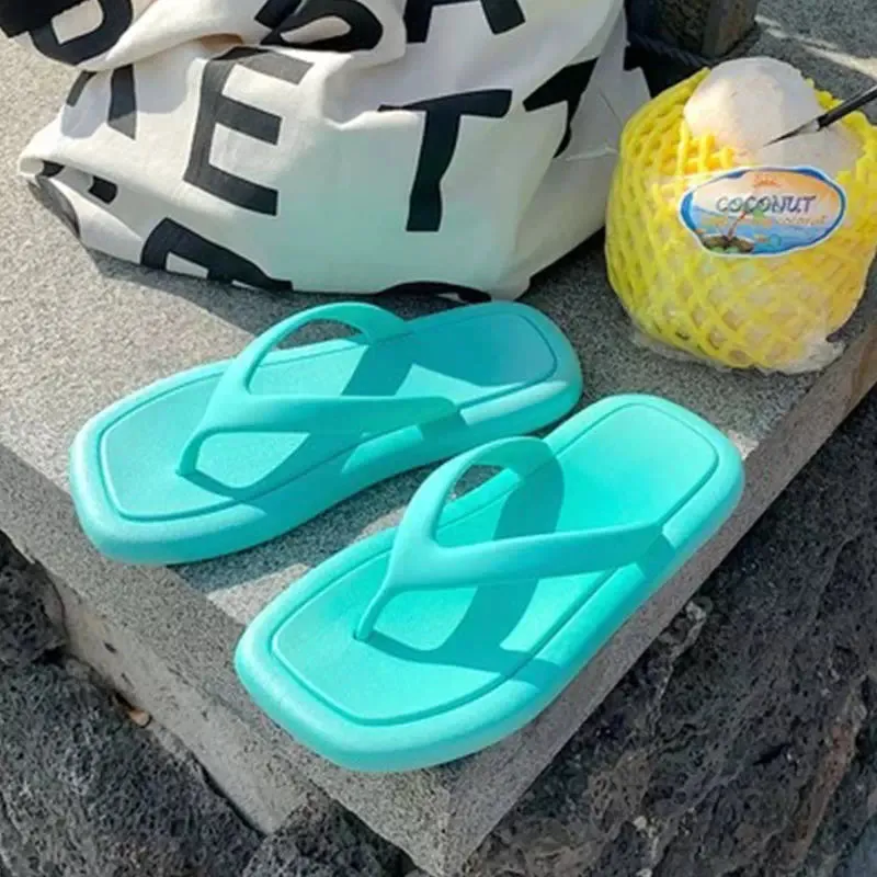 Lightweight orthopedic flip flops