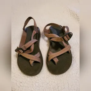 Mens Chaco sandals,  size 10,   Brownish gray with orange stripes.