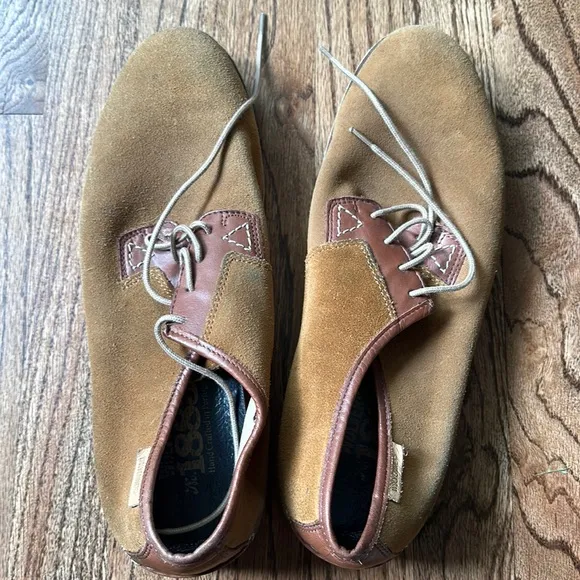 Men’s Wolverine Oxford Shoes Size 11.5