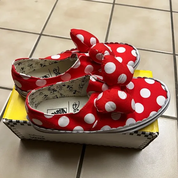 Minnie Mouse Bow Slip On Vans Shoes