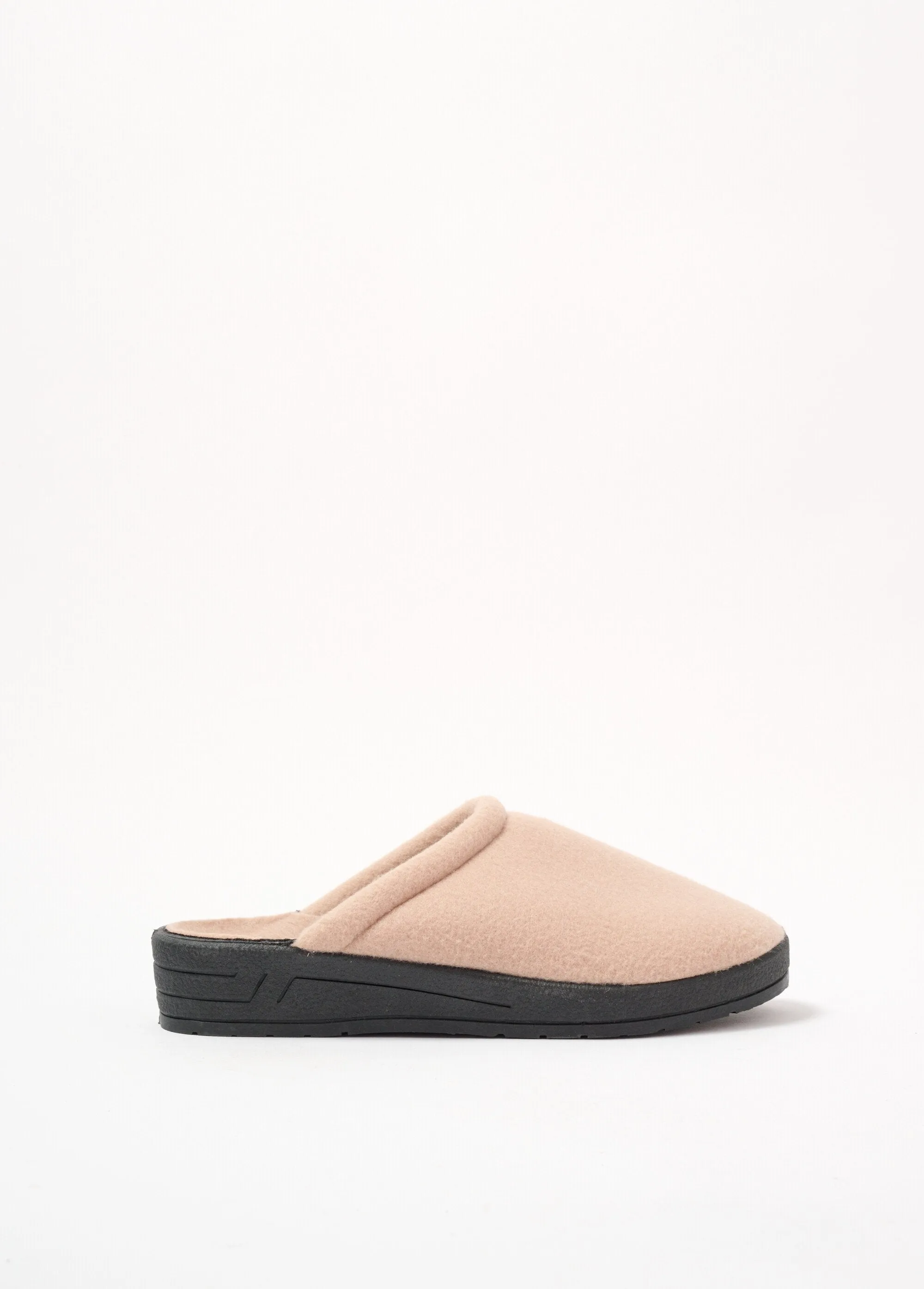 Mixed mule comfort width fleece slippers