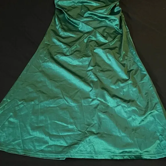 🖤New Aigeman Satin Drape Neck Backless Mermaid Dress🖤