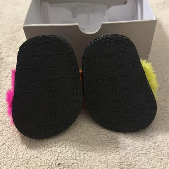 NEW!! Infant Girls Fluff Yeah Party Spots Slippers Size 0/1