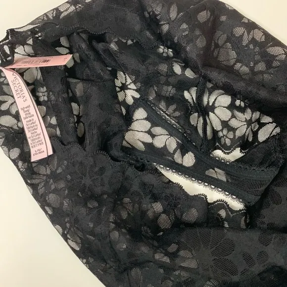 NEW Victorias Secret Bra Panty Set 34DD Large Red