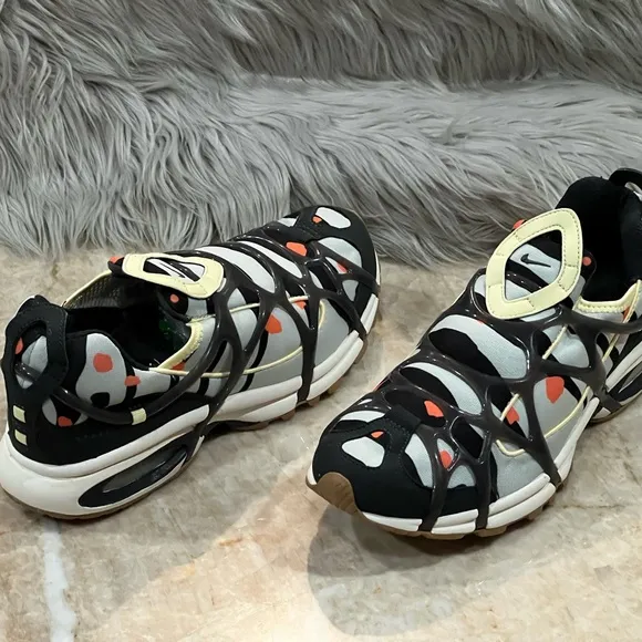 Nike Air Kukini ‘Abstract’ Men Slip On Sneakers