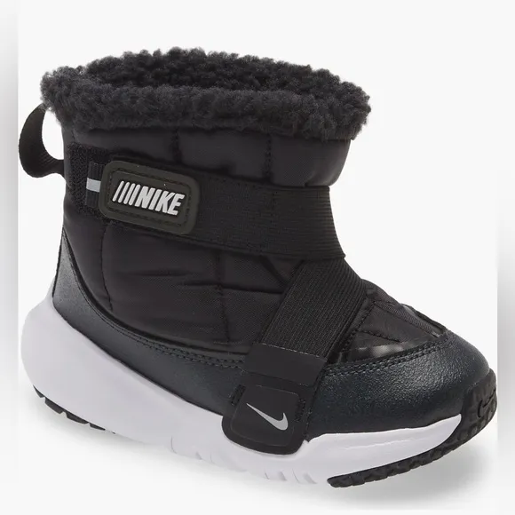 Nike Flex Advance Slip-On Bootie