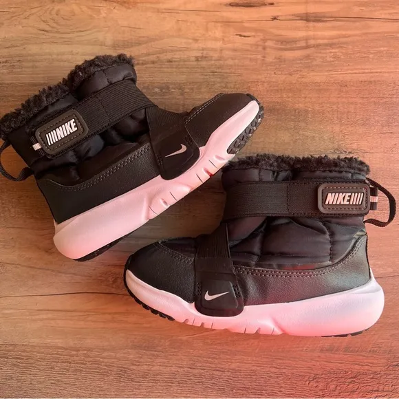 Nike Flex Advance Slip-On Bootie