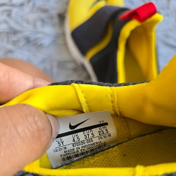 Nike Slip On Sneaker