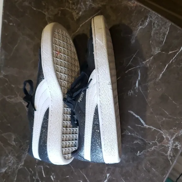 Pumas size 5.5C‎