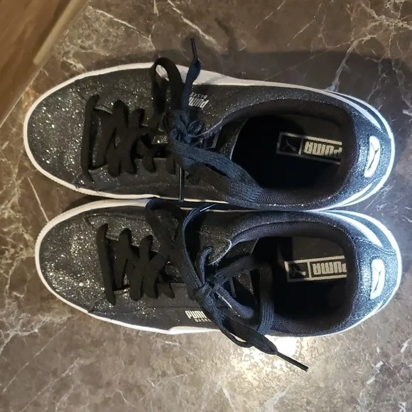 Pumas size 5.5C‎