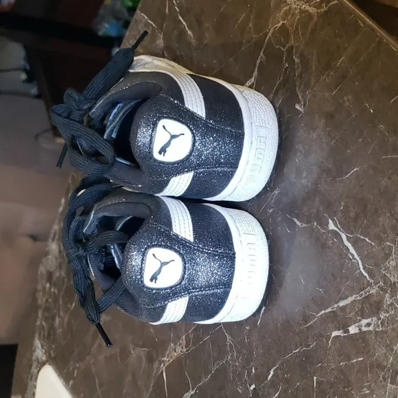 Pumas size 5.5C‎