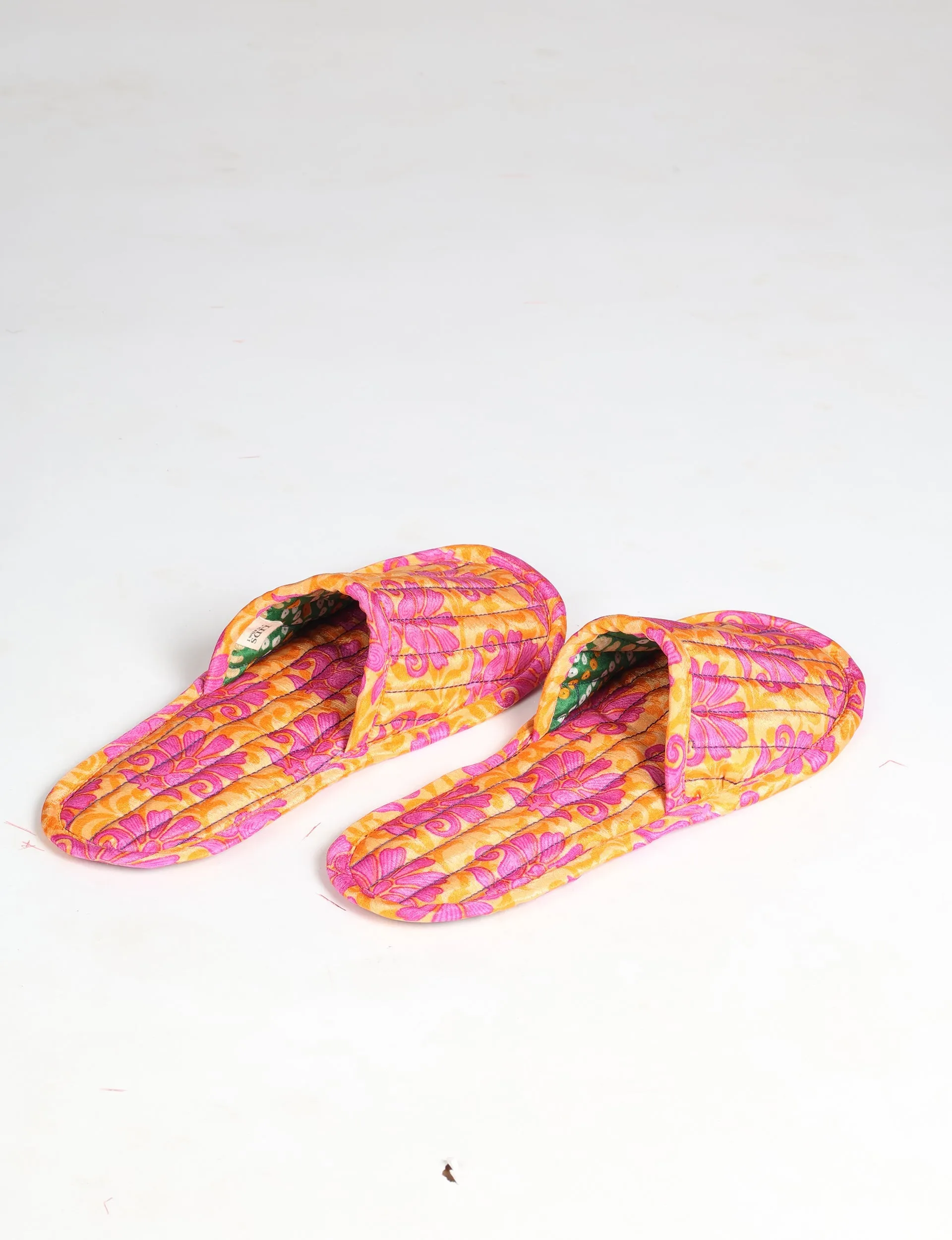 QUILTED SLIPPERS