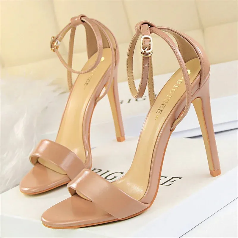Summer Gladiator High Heels Sandals Female Fashion Street Style Square Open Toe Buckle Strap Women Shoes Black Sandals