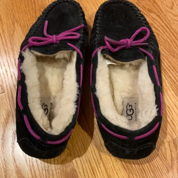 Ugg Dakota Slippers Kids- EUC
