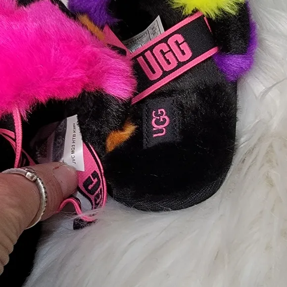 Ugg Fluff Yeah Toddler slippers Brand New