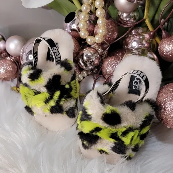 Ugg Fluff Yeah Toddler slippers Brand New