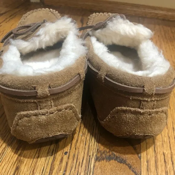 Ugg Kids Chestnut color Slippers Sz 13