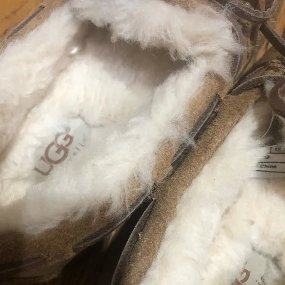 Ugg Kids Chestnut color Slippers Sz 13