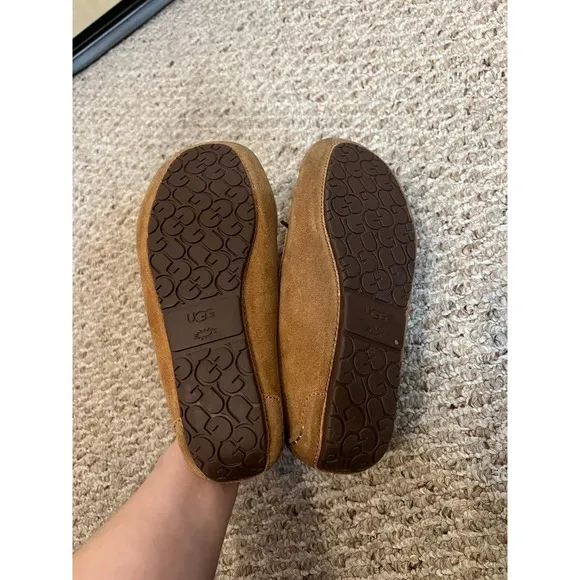 UGG kids Dakota slippers