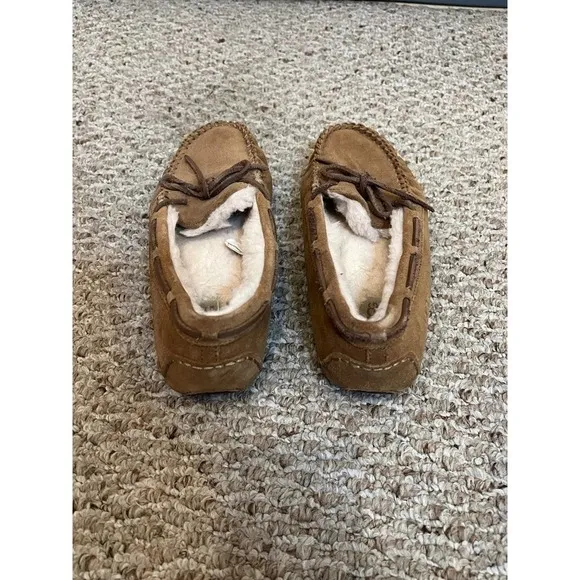 UGG kids Dakota slippers
