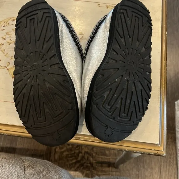UGG KIDS TASMAN SILVER SLIP ON