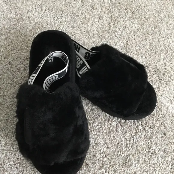 Ugg slippers NWOB