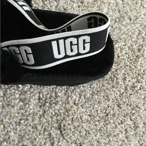 Ugg slippers NWOB