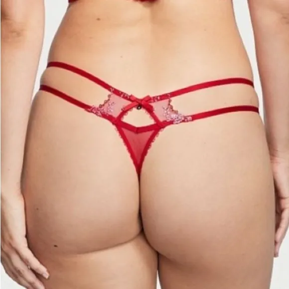 🥰🥰Victoria’s Secret Bra and Thong Set🥰🥰