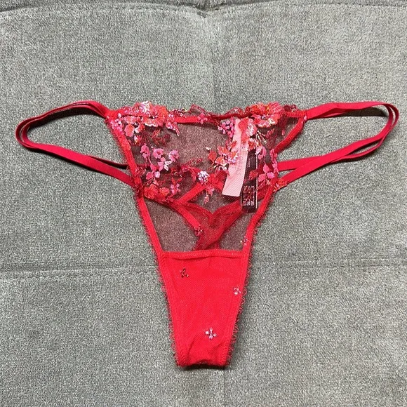 🥰🥰Victoria’s Secret Bra and Thong Set🥰🥰