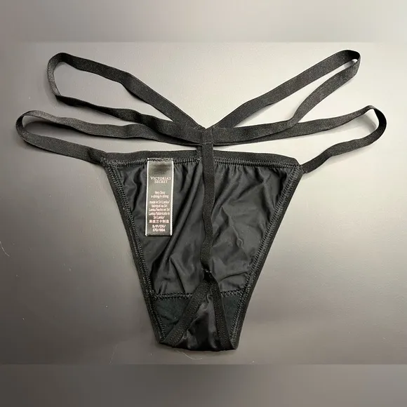 VICTORIA’S SECRET VS Very Sexy 2-Pc Strappy Bra and Panty Lingerie Set - 32D/S