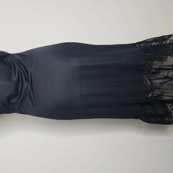 Vintage Van Raalte black whismigoth fairy nylon lace slip dress