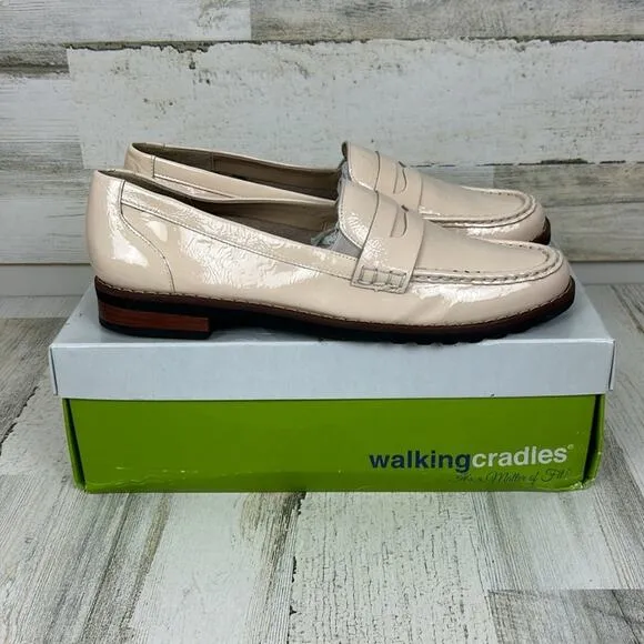 Walking Cradles womens 10 vanilla crinkle patent leather Winnie oxford new
